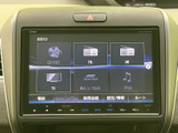 CD・DVDやラジオ、テレビ、音楽ソースなどを画面から選べる構成です。使いたい項目を見つけやすく、日々の移動中に音楽や音声を楽しめます。