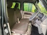 運転席シート廻りは使用感も少なく、良好な状態となっています。丁寧に使われていたことがよくわかりますね。