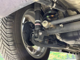 お車を安心してお乗りいただく為には、足回りの定期点検が欠かせません。サービスサポート(有償保証)では無料点検もご提供しており、安心のカーライフをお過ごしいただけるサポート体制が整っています。