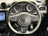 【純正革巻きステアリング】上質な革を使用することで、手にしっかり馴染みとても運転しやすいハンドルです♪