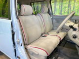 運転席シート廻りは使用感も少なく、良好な状態となっています。丁寧に使われていたことがよくわかりますね。