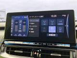 AM・FMやディスクなど、複数のオーディオソースを画面から選べます。選択肢が見やすくまとめられており、普段の移動中も好みに合わせて音源を切り替えられます。