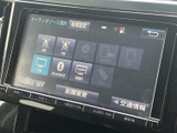 ラジオやテレビ、Bluetoothなどの音源を画面で選択でき、使いたい機能を確認しやすい構成です。音楽やラジオを楽しむ際も、選択肢を一覧で把握しやすく便利です。