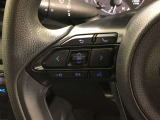 【ステアリングスイッチ】左です。ハンドルから手を離さず、運転に集中したまま手元でオーディオ操作等ができます。