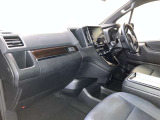 見通しのよいすっきりとした視界で、誰でも運転しやすいです。運転のしやすさは疲れにくさにも繋がりますよ♪
