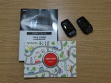 ユーザーガイドや保証書・整備手帳などもしっかり揃っています。お問い合わせ・ご来店お待ちしております。