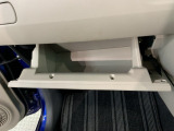 自社商品化センターにて内外装のクリーニングを実施しております!