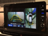 全方位モニターがついています! 車の周囲を360&deg;安全確認できるので、普段の駐車はもちろんの事、縦列駐車や幅寄せの際にも活躍してくれますよ。