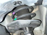 お車を安心してお乗りいただく為には、足回りの定期点検が欠かせません。サービスサポート(有償保証)では無料点検もご提供しており、安心のカーライフをお過ごしいただけるサポート体制が整っています。