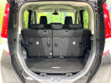 普段のお買い物や通勤、送迎等に十分な荷室スペースを確保しております。セカンドシートを倒すと、大きな荷物の積載も可能です♪