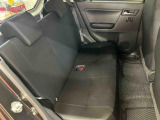 後部座席です。シートアレンジ可能で大きな荷物も大丈夫です。