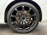 ERST S10-R BLACK LIGHT SMOKE / POLISH 20inch&times;8.5J 245/35R20サイズのラウフェン(Laufenn)を装着