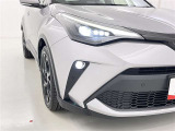 フォグランプ装着車です。暗い夜道の車両前方を明るく照らします