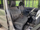 運転席シート廻りは使用感も少なく、良好な状態となっています。丁寧に使われていたことがよくわかりますね。