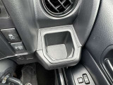 運転席側のドリンクホルダーです!