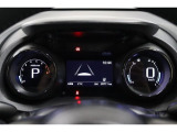 マルチインフォメーションディスプレイ付きのメーターです!エコ運転へ導く多彩な情報を表示してくれます。