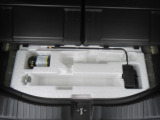 【車載工具】パンクなどのもしもの時に役立つ車載工具入れがあります。