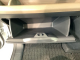 自社商品化センターにて内外装のクリーニングを実施しております!