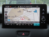 【ホンダコネクト対応ナビ】快適な操作性で、使える機能が満載!自動地図更新機能や24時間365日緊急サポート、スマートフォンを使ったドアロック解除・エンジン始動などといった便利な機能が搭載されています。