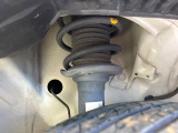 お車を安心してお乗りいただく為には、足回りの定期点検が欠かせません。サービスサポート(有償保証)では無料点検もご提供しており、安心のカーライフをお過ごしいただけるサポート体制が整っています。