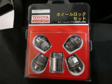 キー付ホイールロックナットです。最近はタイヤ目的の盗難が急増し純正ホイールがターゲットに。タイヤ・ホイールの盗難防止に。