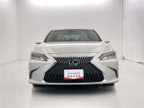 スピンドルグリルがレクサスらしさを強調します。