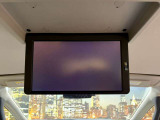 【フリップダウンモニター】付き☆後部座席に座りながら大画面でTVやDVDをお楽しみいただけます♪