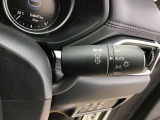 ALH機能付きLEDヘッドライト。対向車にまぶしい思いをさせずに自分は明るい視界を確保できます。