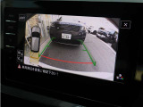 リヤビューカメラ、駐車支援システムを装備しています。