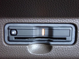 ■【ETC車載器】が装備されています。セットアップをしてお渡しとなり、ETCカードを差し込むだけで高速道路の利用が可能です。