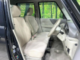 運転席シート廻りは使用感も少なく、良好な状態となっています。丁寧に使われていたことがよくわかりますね。
