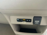 高速の出入りを楽にできるETC車載器付きです。