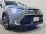 高輝度で点灯速度が速く、しかも消費電力の少ないLEDヘッドライトが装備されています!LEDの明るい光が走行中の視界の確保をサポートして、夜のドライブがより楽しく安全に運転できます♪
