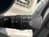 オートライト機能 周囲の明るさに応じて、ヘッドランプを自動的に点灯・消灯ができます。