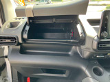 車検証ブックここに入ります!