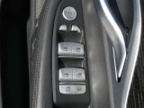 ☆最新鋭のフレーム修正機、吸引式塗装ブース、全自動ライトテスター、サイドスリップテスターなど設備にも力も入れております☆