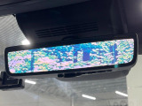 【デジタルインナーミラー】後席の大きな荷物や同乗者で後方が確認しづらい時でも安心!カメラが撮影した車両後方の映像をルームミラー内に表示。クリアな視界で状況の確認が可能です!