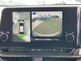 [アラウンドビューモニター]車両を上から見たようなカメラで周りの障害物などが一目瞭然!駐車が苦手な方でも、らくらく駐車♪