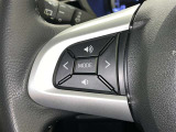 ステアリングスイッチ装備!運転しながら手元でオーディオの操作などができます。