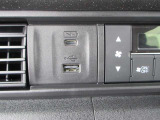 便利な充電用USBジャックも付いています☆周辺機器の充電にご利用頂けます☆
