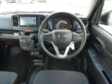 必要なものがすっきりまとまった運転席です★
