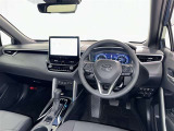 運転席まわりです。 各操作スイッチは使いやすい位置に配置されてます。