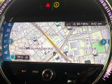 ●純正ナビ:一体感のあるナビは、高級感ある車内を演出してくれます。Bluetooth再生などオーディオ機能も充実しておりますので、運転もより楽しめます♪