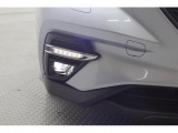 日中でも点灯しフロントビューにもアクセントとなっているLEDデイライナー。不要な際は車内よりスイッチにて消灯できます。