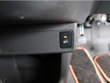 運転席はシートヒーター付き。