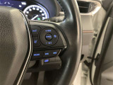 レーダークルーズコントロール(全車速追従機能付)付きです。車速に応じて追従支援してくれるので、ロングドライブも快適です。詳細は販売店スタッフまでおたずねください。
