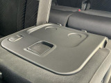 【シートバックテーブル】助手席シートをアレンジでテーブルに変身♪車内でのお食事などで活躍します♪