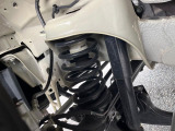 お車を安心してお乗りいただく為には、足回りの定期点検が欠かせません。サービスサポート(有償保証)では無料点検もご提供しており、安心のカーライフをお過ごしいただけるサポート体制が整っています。