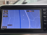 道路の位置関係を画面で確認できる地図表示に対応しています。表示範囲を見ながら目的地までの道順を把握しやすく、慣れない場所へのお出かけや日々の移動にも便利にお使いいただけます。