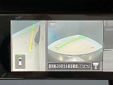 前後左右4つのカメラで、上から見たような映像をお届け、駐車時も安心、アラウンドビューモニター付(肉眼では確認し辛い左前の映像に切り替えることも可能です)。